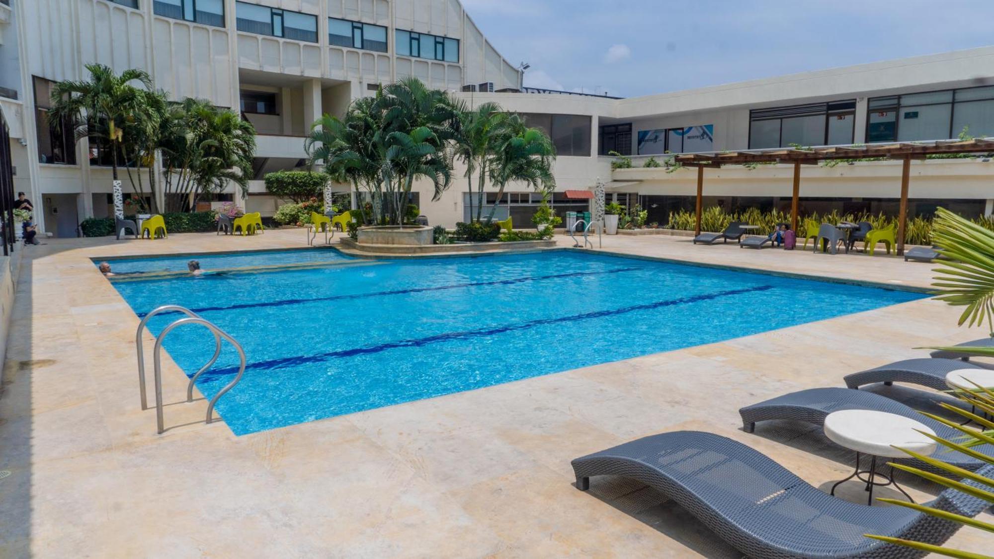 塞尔科蒂尔国际赌场酒店 Cúcuta 外观 照片 The pool at the hotel