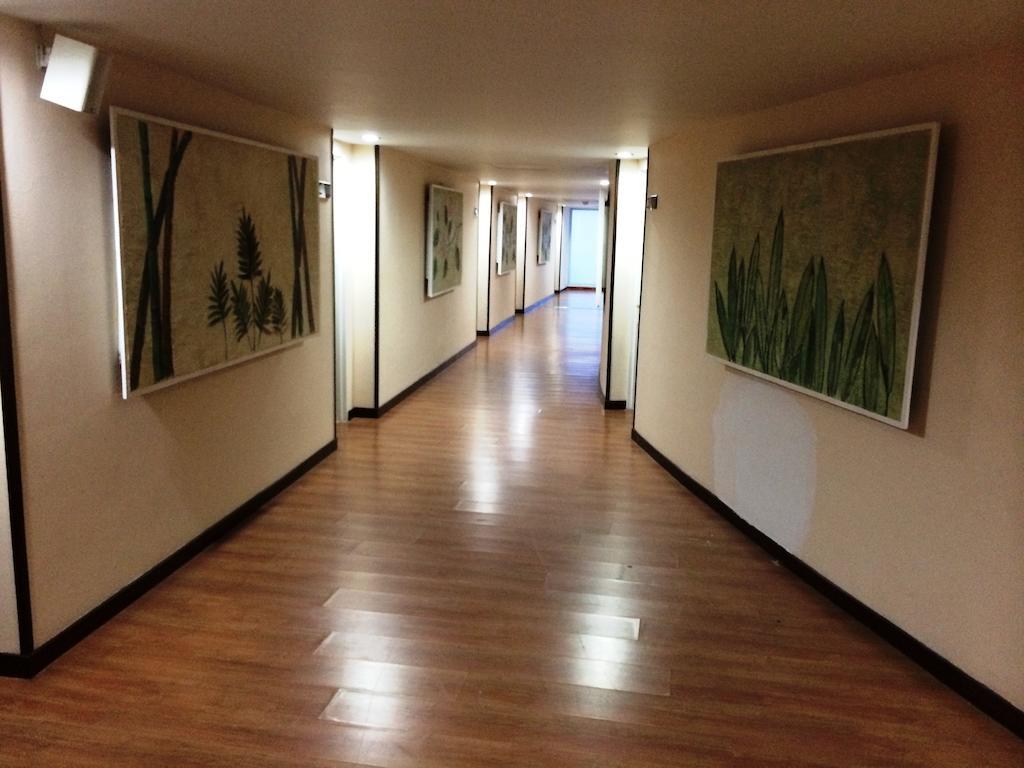塞尔科蒂尔国际赌场酒店 Cúcuta 外观 照片 A corridor at the hotel